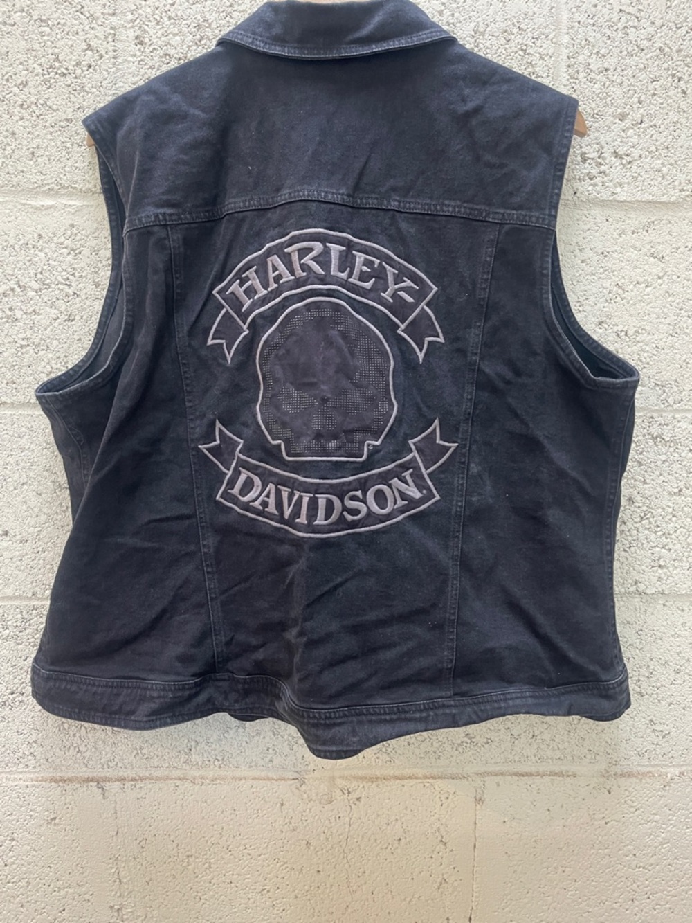 Harley-Davidson Black Denim Vest with Gray Skull Patch